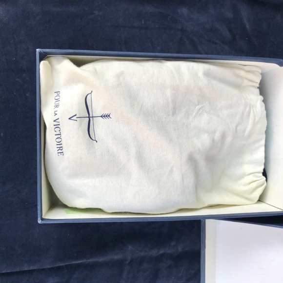 Black Pour La Victoire heels with Dustcover & Box - Picture 4 of 5